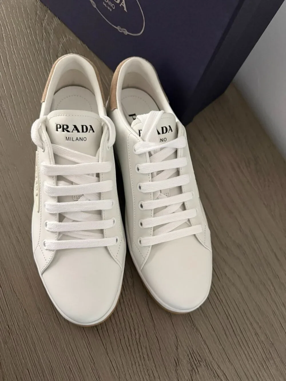 PRADA Calzature Donna Women's White/Tan Sneakers - Size 9 (39) - NEW! - Picture 4 of 14